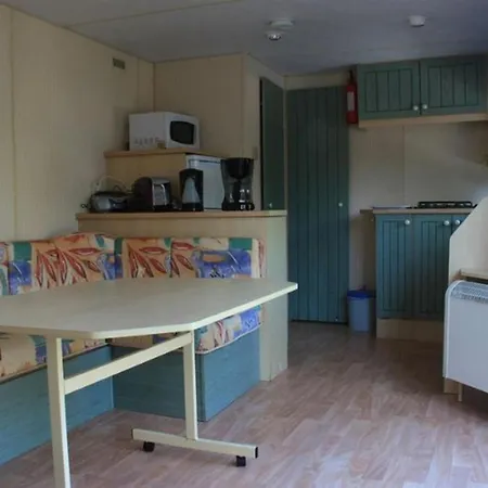 캠프장 Mobil-home Spacieux Avec Terrasse - 6 Personnes - Api-1-52-1216