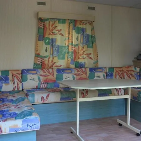 Mobil-home Spacieux Avec Terrasse - 6 Personnes - Api-1-52-1216 * Concourson-sur-Layon