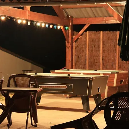 Mobil-home Spacieux Avec Terrasse - 6 Personnes - Api-1-52-1216 Concourson-sur-Layon