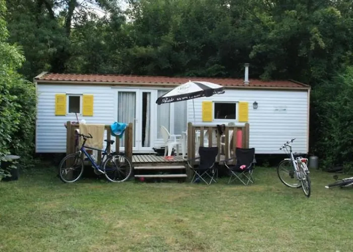 Campingplatz Mobil-home Spacieux Avec Terrasse - 6 Personnes - Api-1-52-1216 *