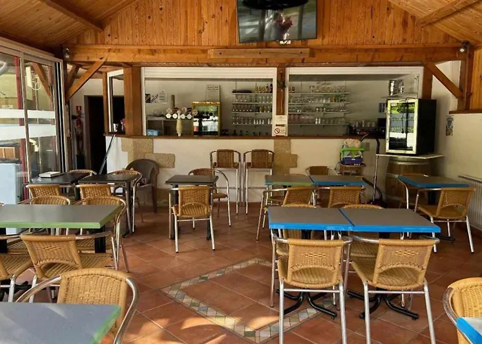 Mobil-home Spacieux Avec Terrasse - 6 Personnes - Api-1-52-1216 * Concourson-sur-Layon