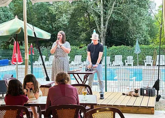 Mobil-home Spacieux Avec Terrasse - 6 Personnes - Api-1-52-1216 Campsite