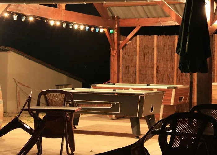 Mobil-home Spacieux Avec Terrasse - 6 Personnes - Api-1-52-1216 Concourson-sur-Layon