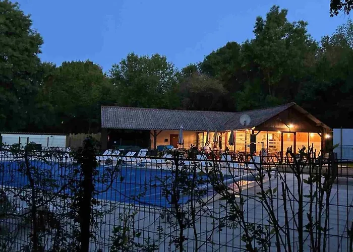 Campingplatz Mobil-home Spacieux Avec Terrasse - 6 Personnes - Api-1-52-1216