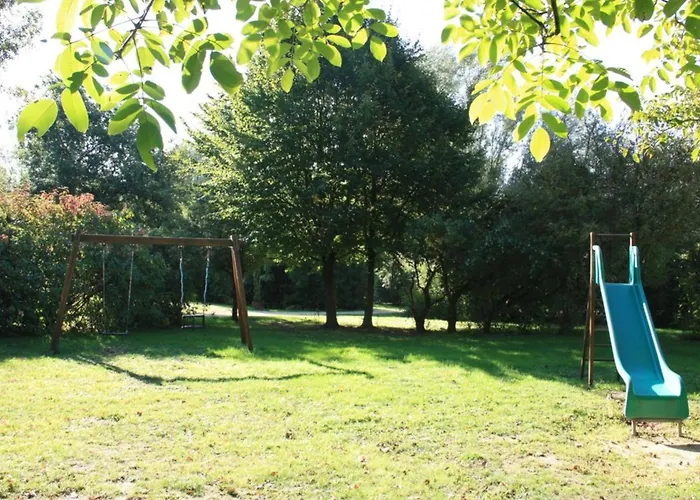 Campsite Mobil-home Spacieux Avec Terrasse - 6 Personnes - Api-1-52-1216 Concourson-sur-Layon