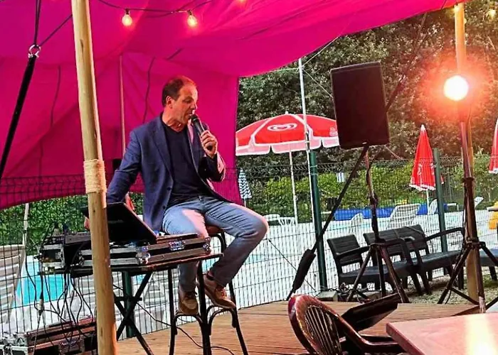 Mobil-home Spacieux Avec Terrasse - 6 Personnes - Api-1-52-1216 Concourson-sur-Layon